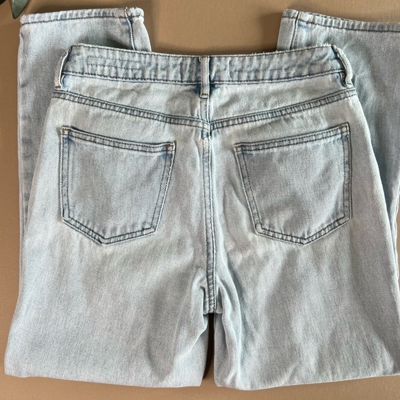 PacSun Lightwash Distressed Mom Jeans - Picture 4 of 14